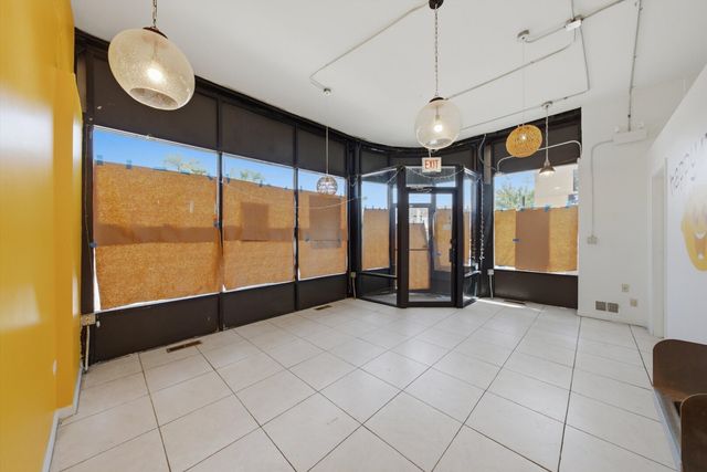 3901 W Fullerton Avenue, Chicago, IL 60647