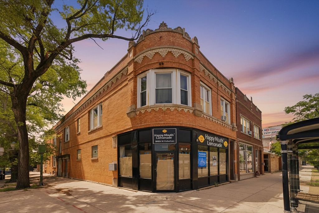 3901 W Fullerton Avenue, Chicago, IL 60647