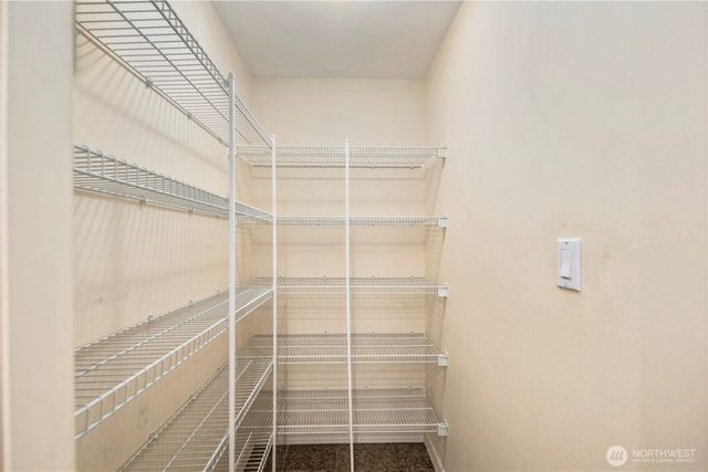 936 N 93rd Street, Seattle, WA 98103