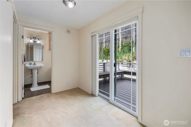 936 N 93rd Street, Seattle, WA 98103