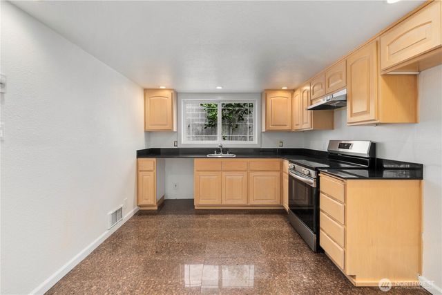 936 N 93rd Street, Seattle, WA 98103