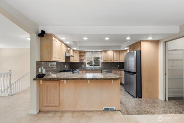 936 N 93rd Street, Seattle, WA 98103