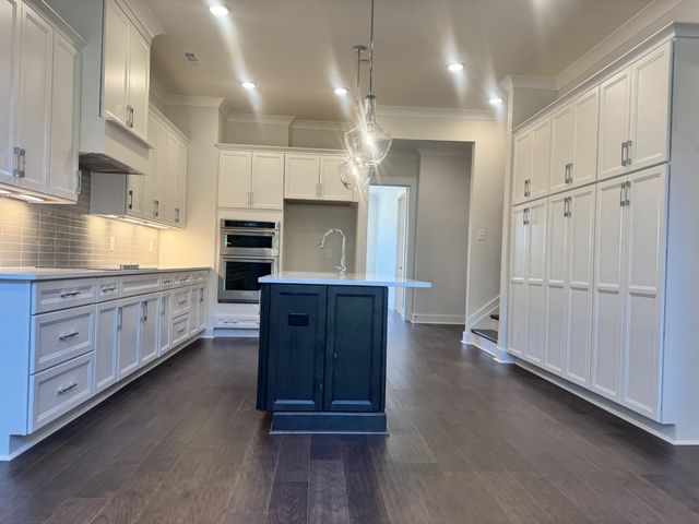 2088 Conductor Ln, Thompsons Station, TN 37179