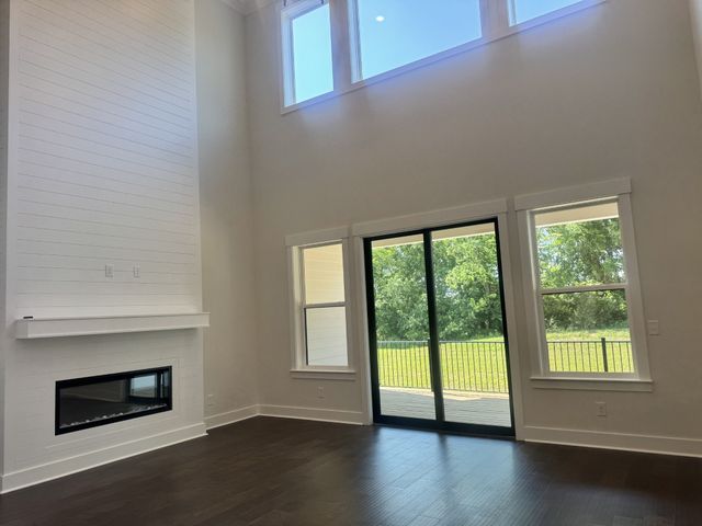 2088 Conductor Ln, Thompsons Station, TN 37179