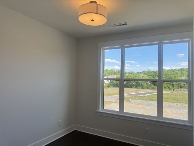 2088 Conductor Ln, Thompsons Station, TN 37179