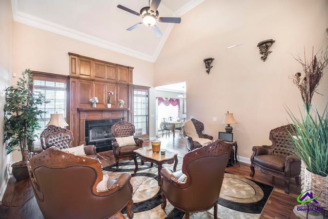 161 Rowland Circle, Byron, GA 31069