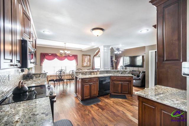 161 Rowland Circle, Byron, GA 31069