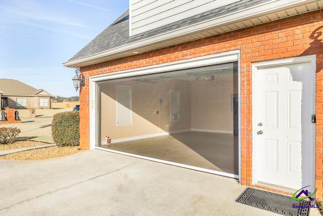 161 Rowland Circle, Byron, GA 31069