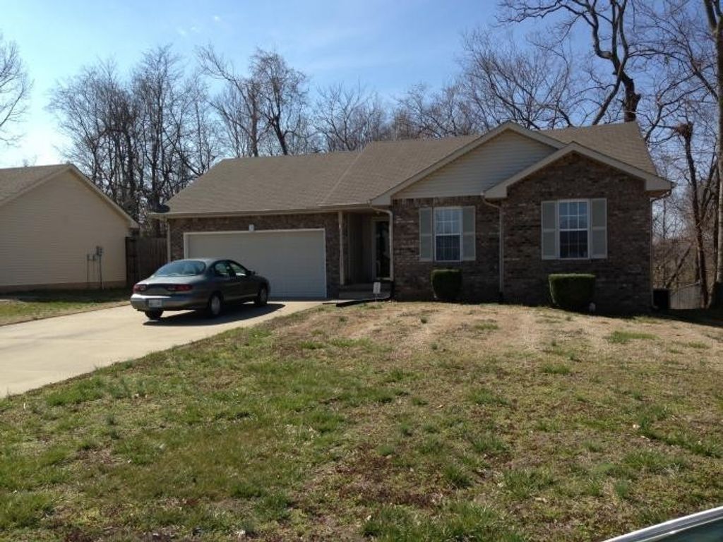 3291 N Senseney Cir, Clarksville, TN 37042