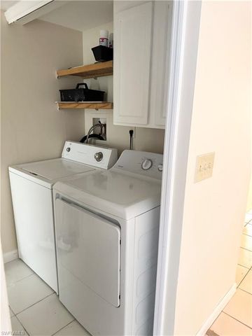 124 Cypress WAY E # E3, Naples, FL 34110