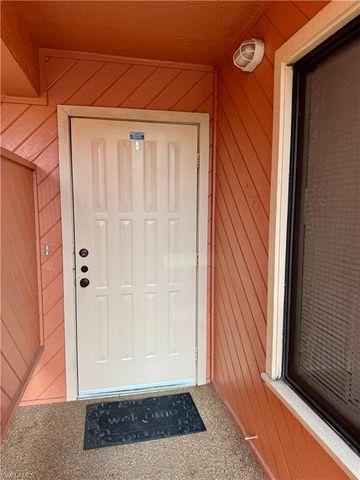 124 Cypress WAY E # E3, Naples, FL 34110