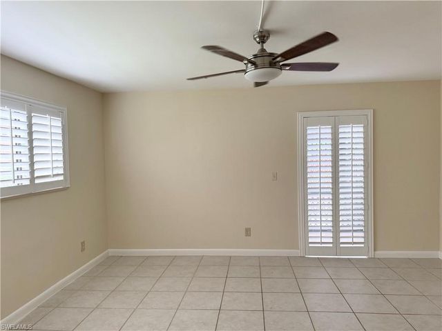 124 Cypress WAY E # E3, Naples, FL 34110