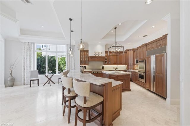 361 Pirates Bight, Naples, FL 34103