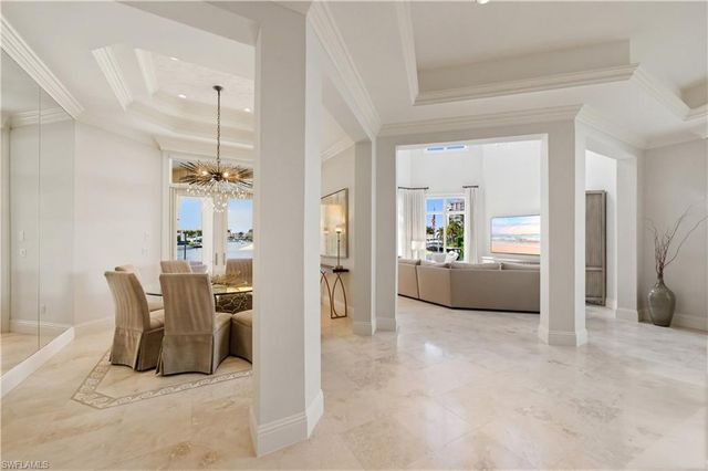 361 Pirates Bight, Naples, FL 34103