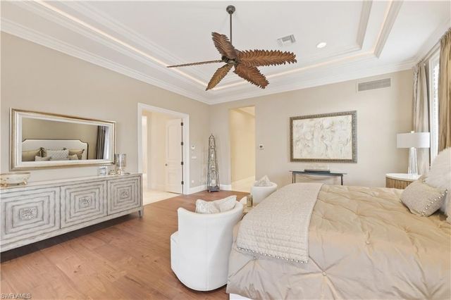 361 Pirates Bight, Naples, FL 34103