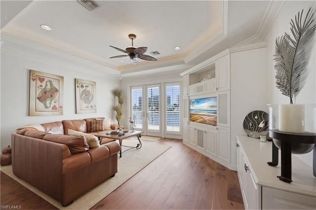 361 Pirates Bight, Naples, FL 34103