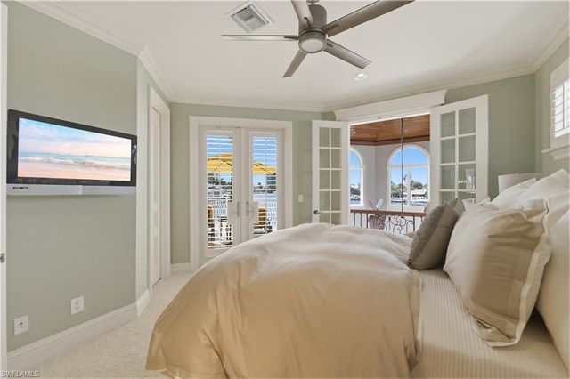 361 Pirates Bight, Naples, FL 34103