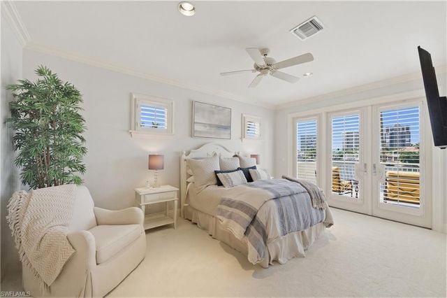 361 Pirates Bight, Naples, FL 34103