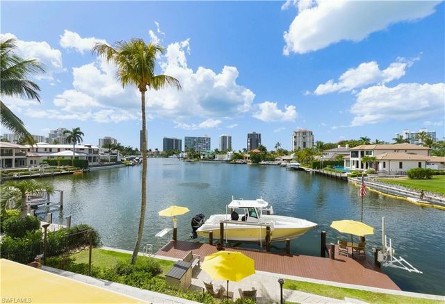 361 Pirates Bight, Naples, FL 34103