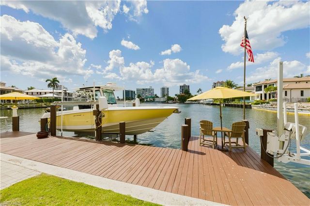 361 Pirates Bight, Naples, FL 34103