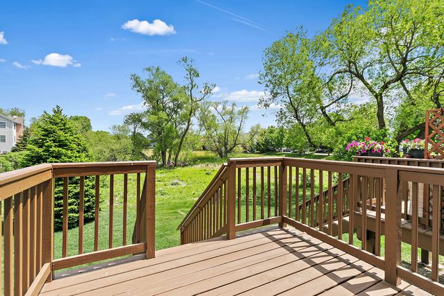 9104 Falcon Greens Drive, Lakewood, IL 60014