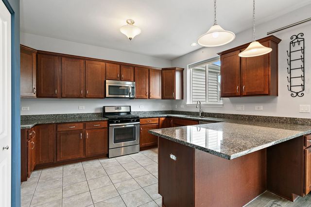 9104 Falcon Greens Drive, Lakewood, IL 60014
