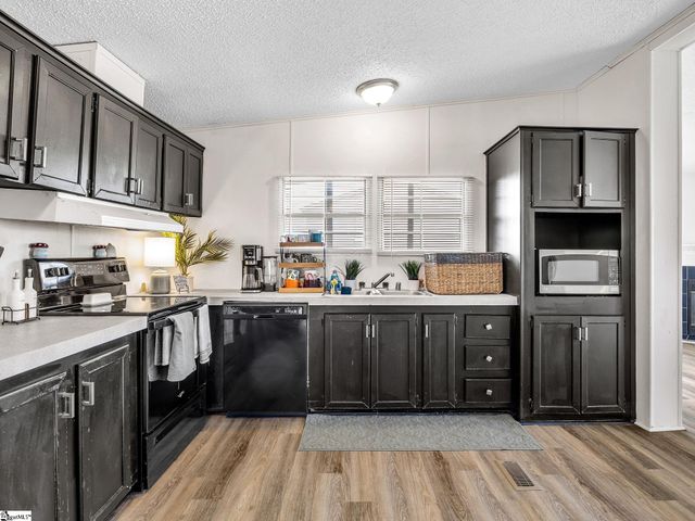 542 Ellis Ferry Road, Gaffney, SC 29341