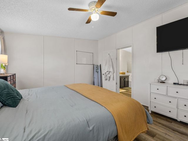 542 Ellis Ferry Road, Gaffney, SC 29341