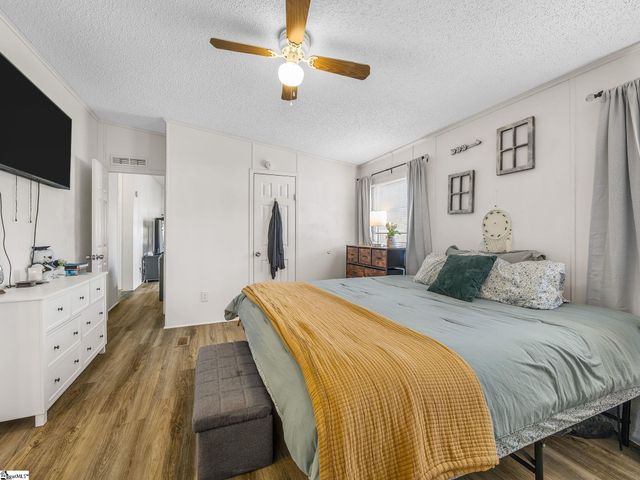 542 Ellis Ferry Road, Gaffney, SC 29341