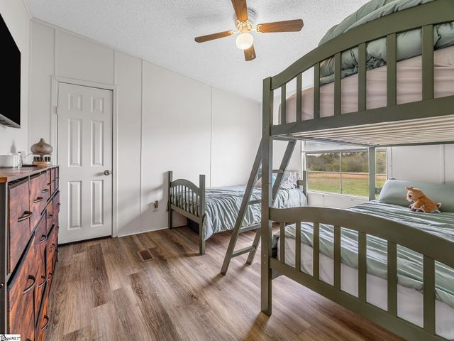 542 Ellis Ferry Road, Gaffney, SC 29341