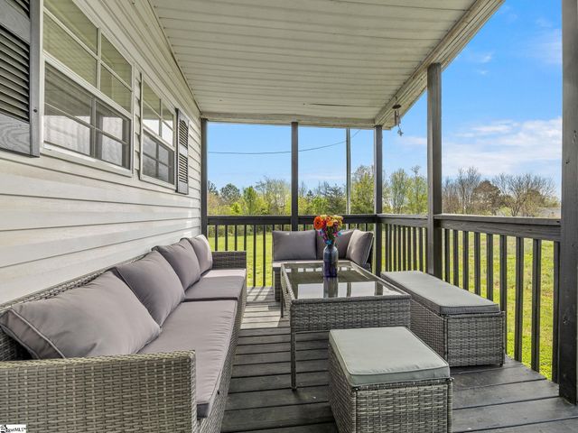 542 Ellis Ferry Road, Gaffney, SC 29341