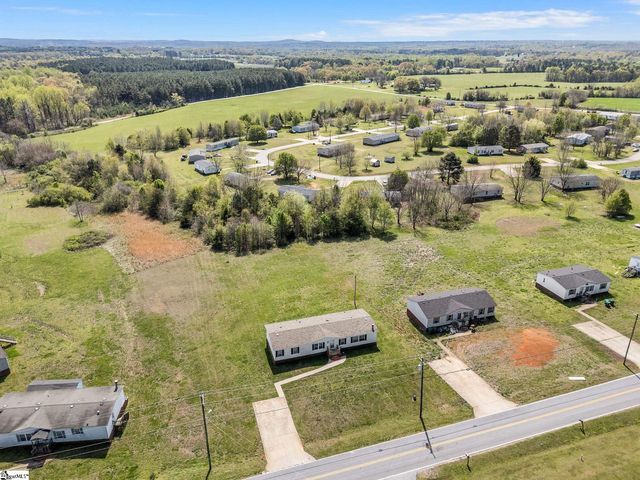 542 Ellis Ferry Road, Gaffney, SC 29341