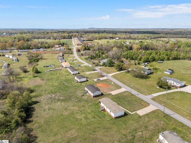 542 Ellis Ferry Road, Gaffney, SC 29341