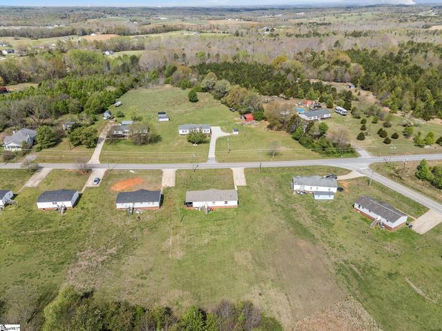 542 Ellis Ferry Road, Gaffney, SC 29341