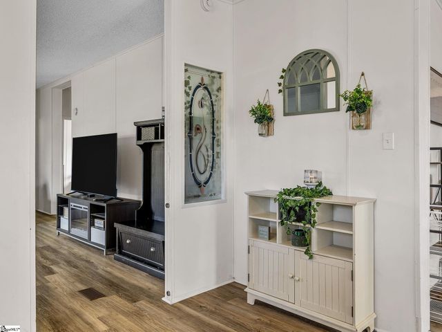 542 Ellis Ferry Road, Gaffney, SC 29341