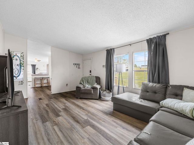 542 Ellis Ferry Road, Gaffney, SC 29341