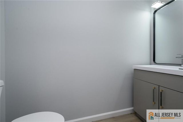 0-202-208 W 7th Street 2F, Plainfield, NJ 07060