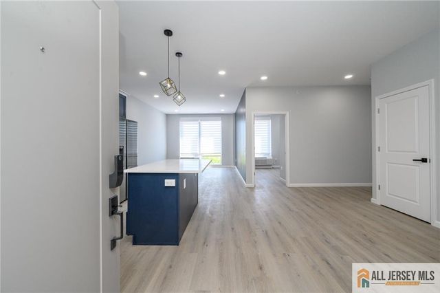 0-202-208 W 7th Street 2F, Plainfield, NJ 07060