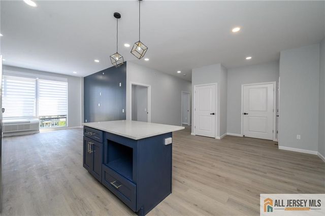 0-202-208 W 7th Street 2F, Plainfield, NJ 07060