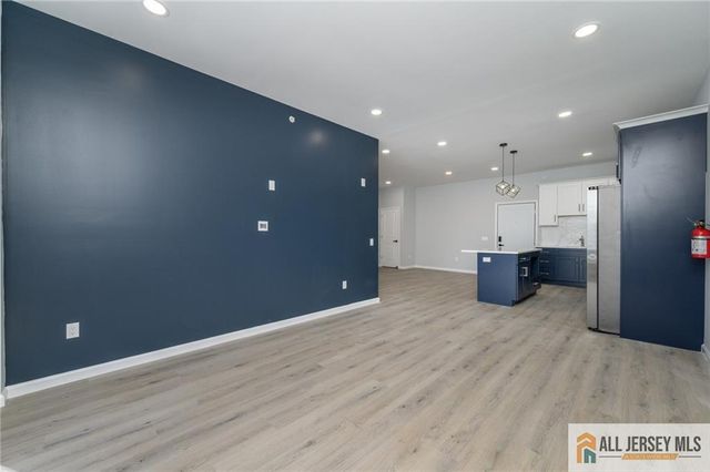 0-202-208 W 7th Street 2F, Plainfield, NJ 07060