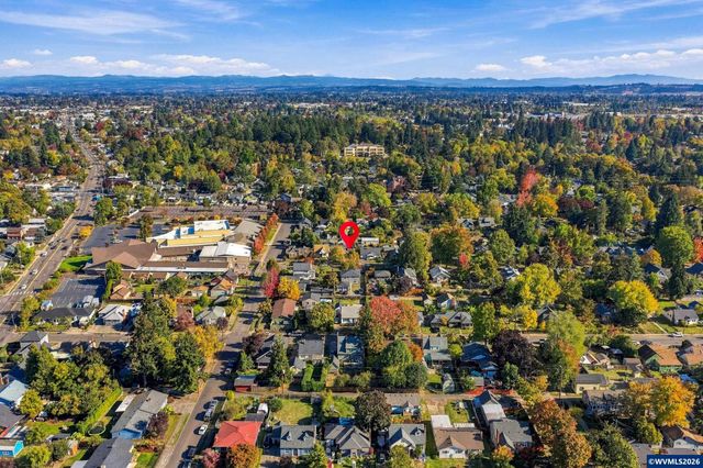 1168 15th St NE, Salem, OR 97301