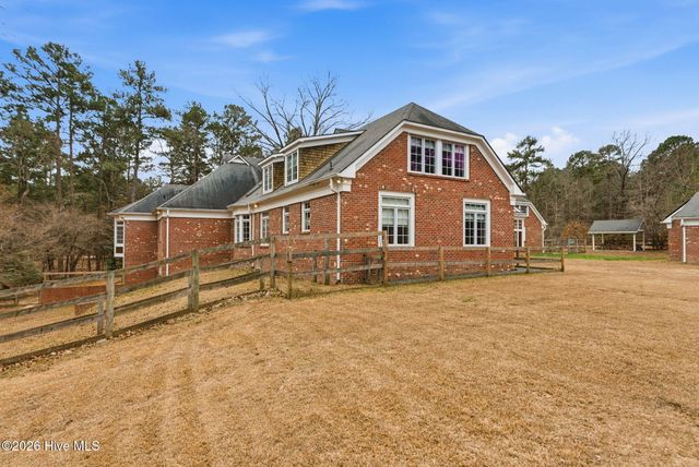 107 Linden Trail, Aberdeen, NC 28315