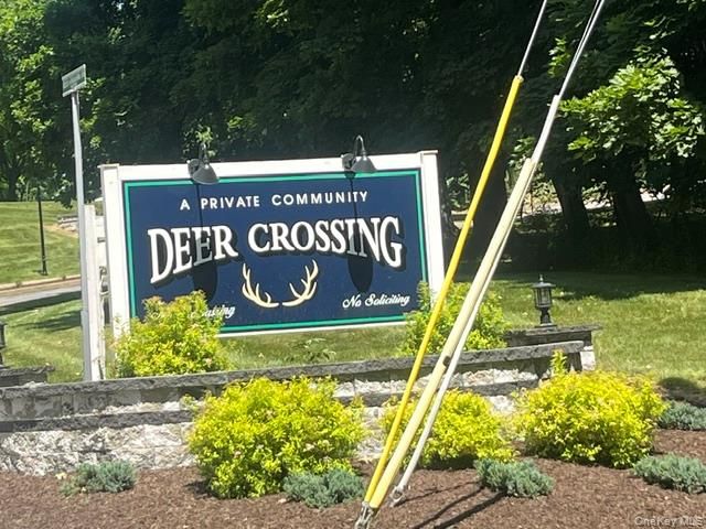 12 Deer Crossing Drive, Fishkill, NY 12524