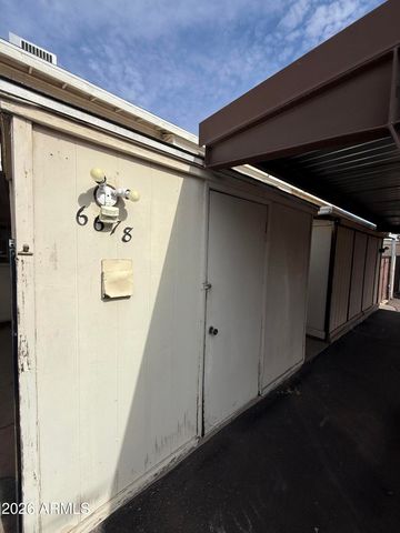 6678 N 43RD Avenue, Glendale, AZ 85301