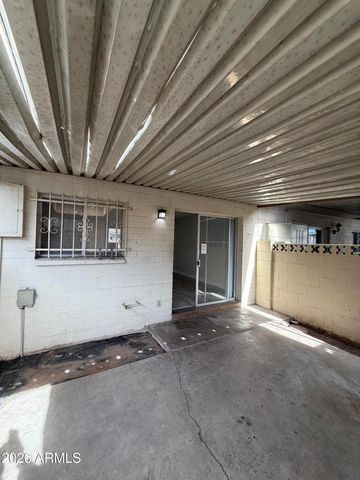 6678 N 43RD Avenue, Glendale, AZ 85301