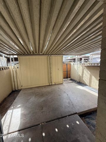 6678 N 43RD Avenue, Glendale, AZ 85301