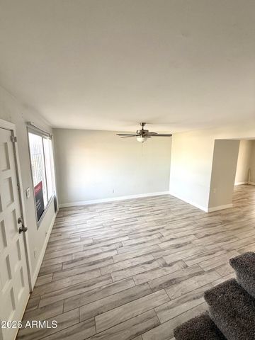 6678 N 43RD Avenue, Glendale, AZ 85301