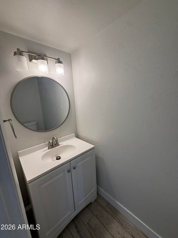 6678 N 43RD Avenue, Glendale, AZ 85301