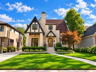 405 S HAWTHORNE Avenue, Elmhurst, IL 60126