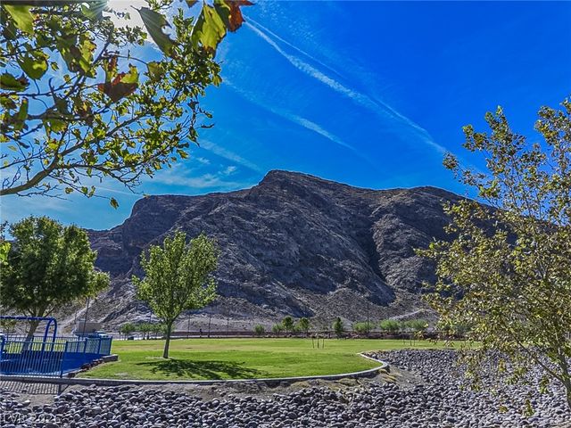 3725 Shanagolden Street, Las Vegas, NV 89129
